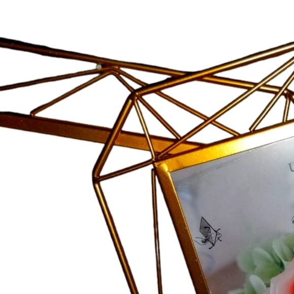 New Gold Geometric 8 x 10 picture frame set - Picture 3 of 4